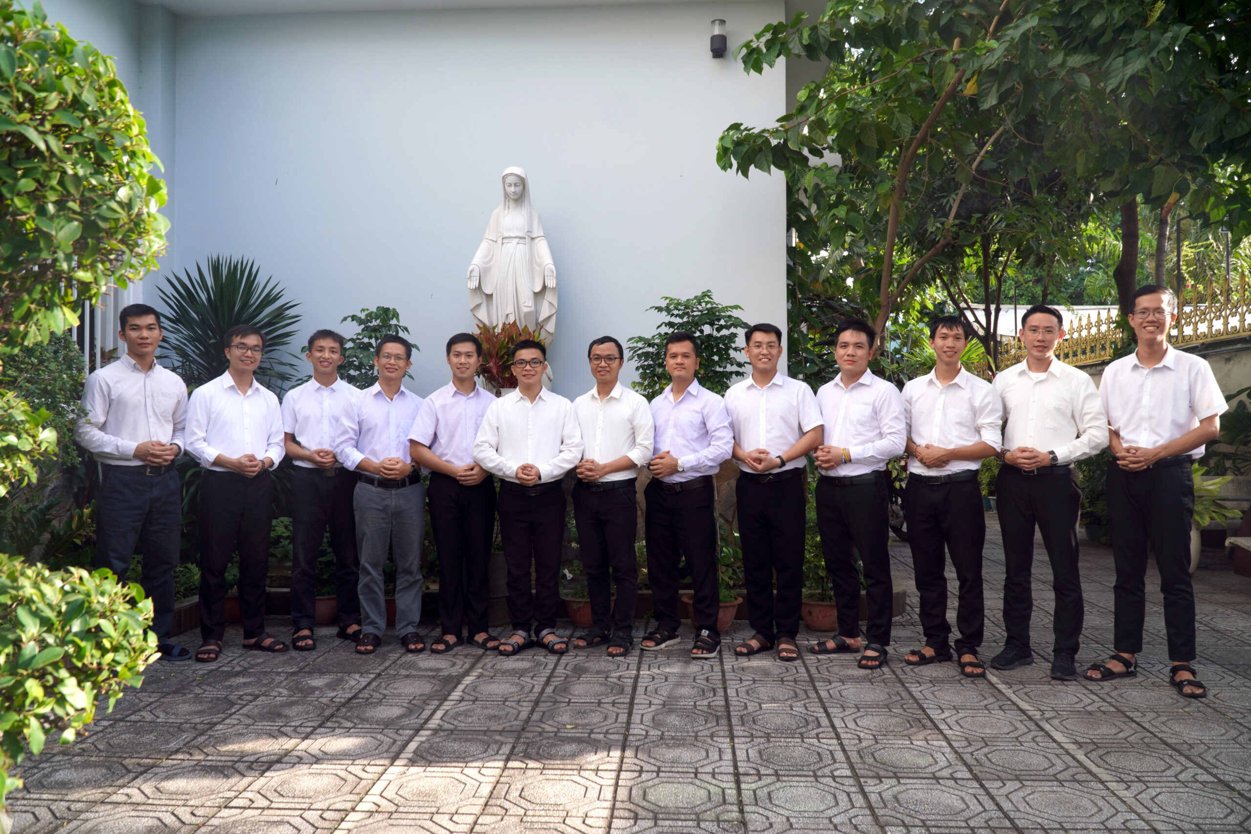 13 Tân Tập sinh vào Nhà Tập Dòng Tên